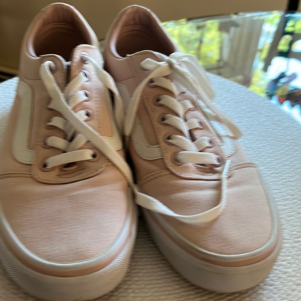 Ladies Vans .. light peach color.. great shape